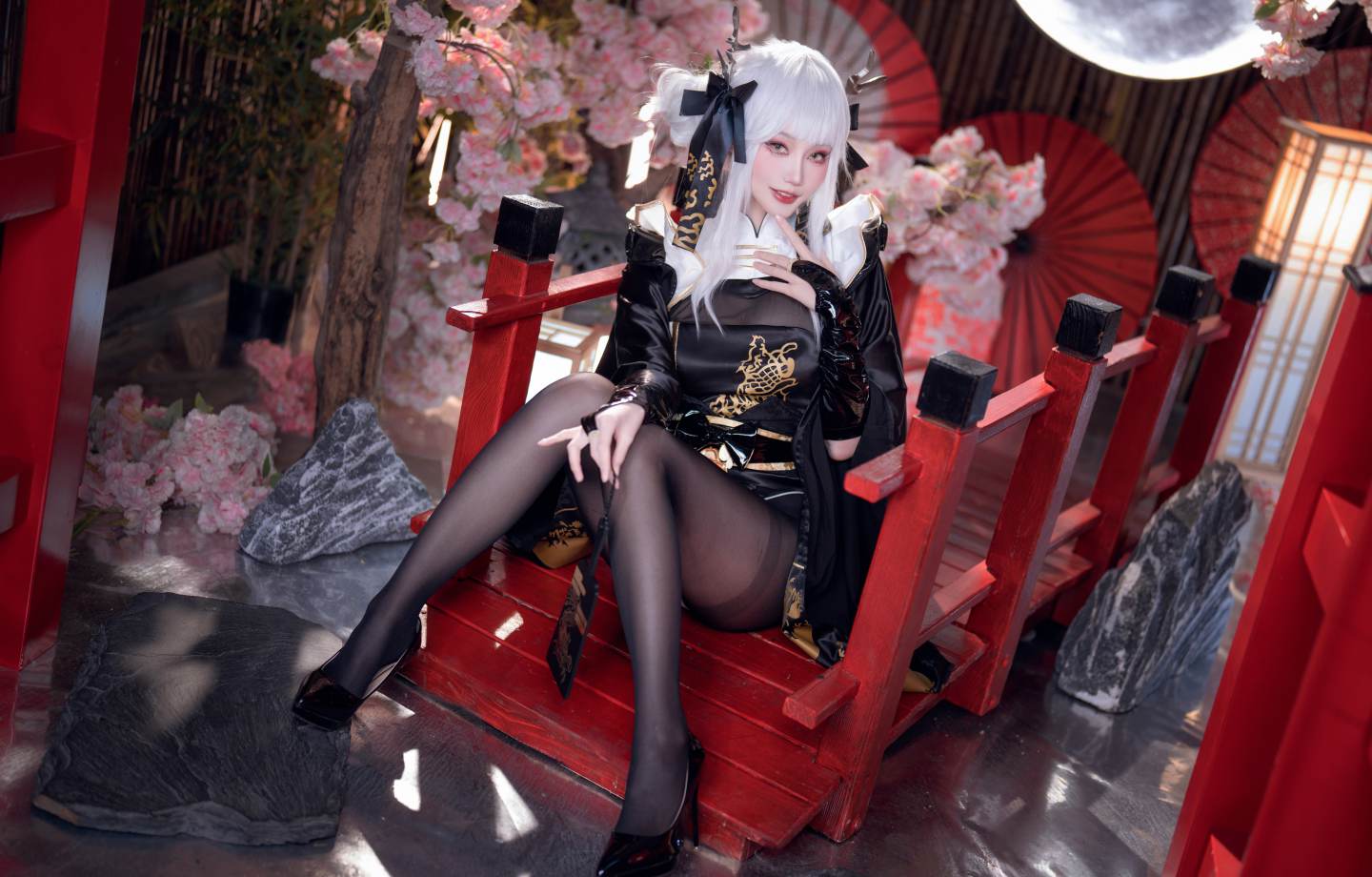 《nikke胜利女神》白兔cosplay图集