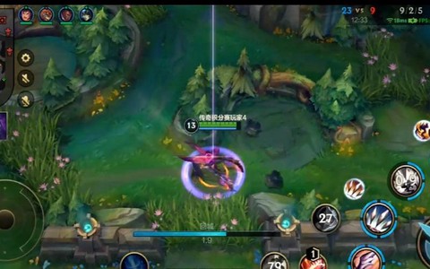 英雄联盟怎么视野跟随