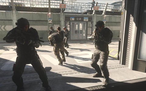 使命召唤11怎么下潜