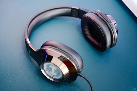 玩绝地求生用什么耳机