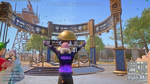 绝地求生晚上进什么服