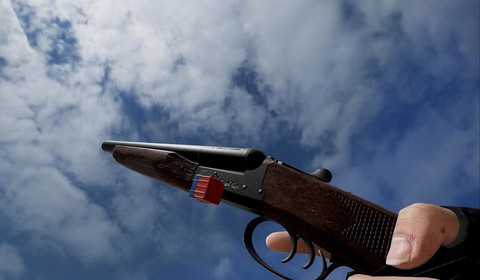 绝地求生该捡什么枪