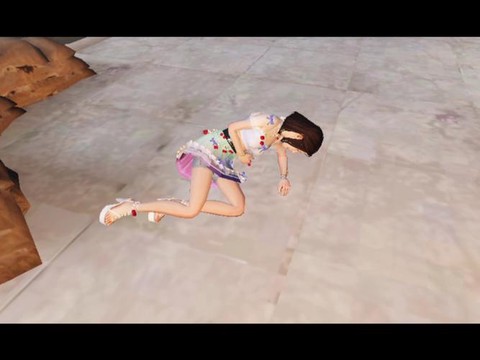 生死狙击趴地下按什么