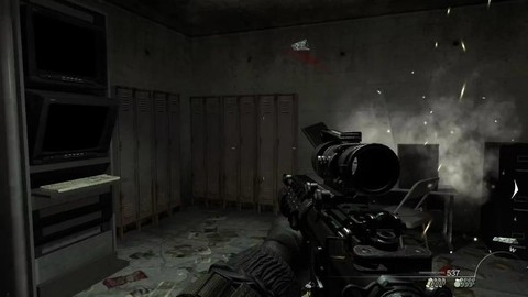 使命召唤8怎么锁定