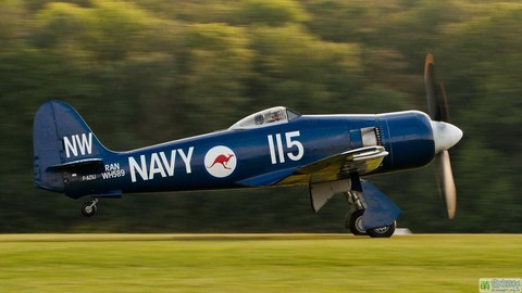 碧蓝航线什么战斗机好[图2]