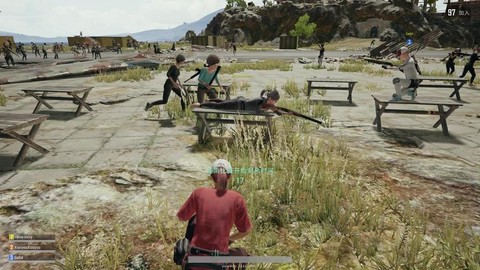 绝地求生怎么趴下翻滚