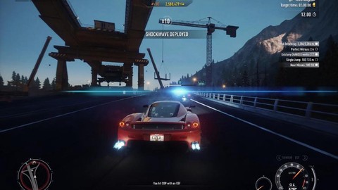 极品飞车18怎么比赛