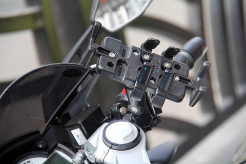 绝地求生摩托车怎么压车头