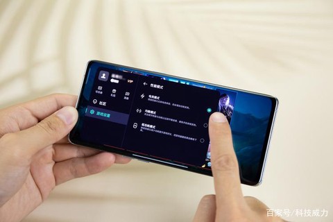 用手机怎么玩英雄联盟