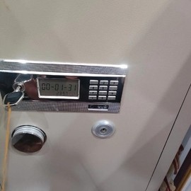 密室逃脱保险柜怎么开