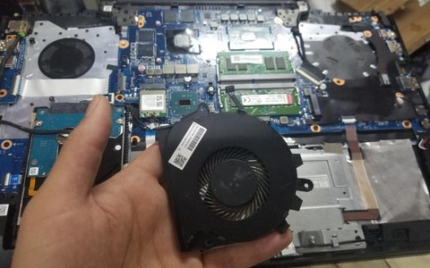 暗影精灵怎么拆后盖