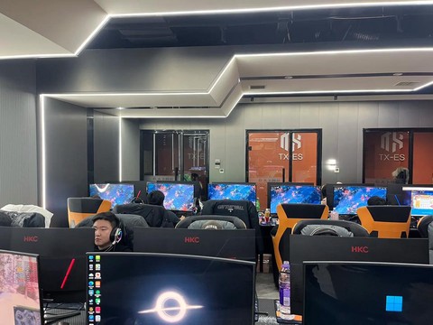 网吧英雄联盟怎么玩