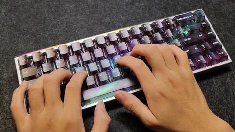 玩绝地求生用什么轴