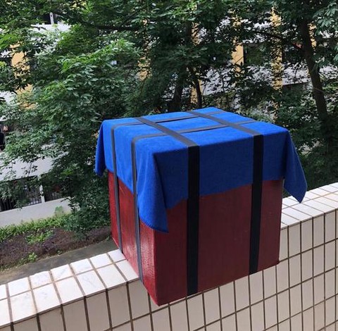 绝地求生校服箱子怎么[图2]