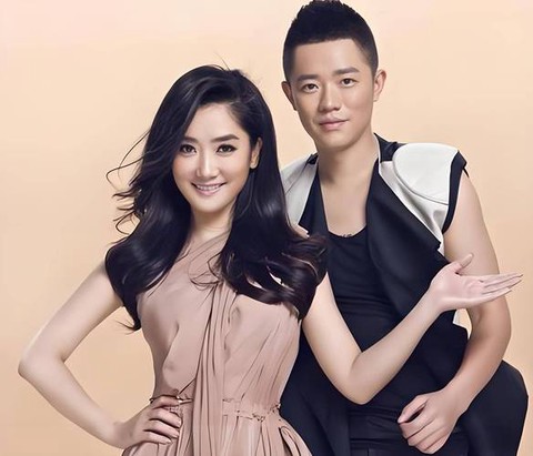 凤凰传奇是怎么认识的[图1]