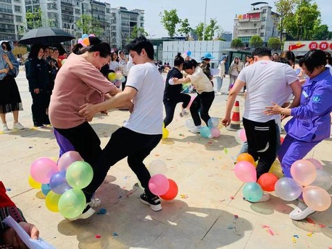 球球大作战踩球怎么踩