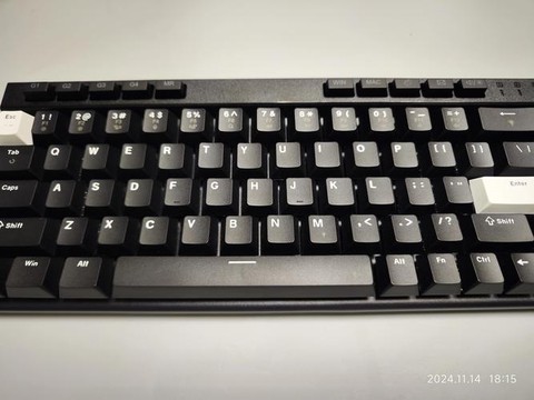 穿越火线用什么轴的键盘好