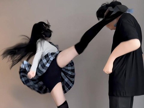 模拟人生4如何踢人[图1]