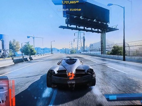 极品飞车17怎么逃脱[图2]