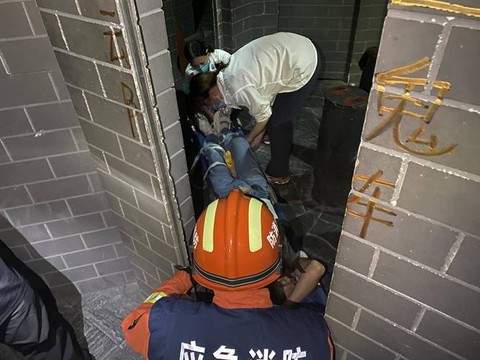 玩密室逃脱受伤怎么办