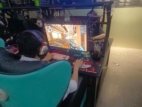 绝地逃生网吧怎么玩
